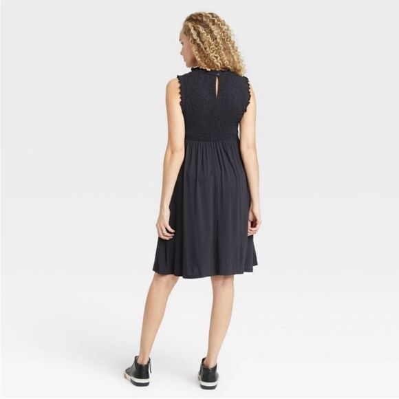 The Nines by HATCH Sleeveless Smocked Jersey Maternity Dress - Picture 2 of 6